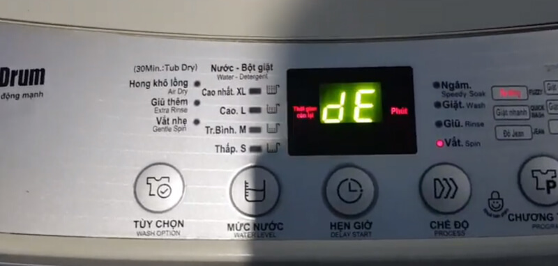 Máy Giặt LG Báo Lỗi DE – Nguyên Nhân & Cách Khắc Phục Hiệu Quả